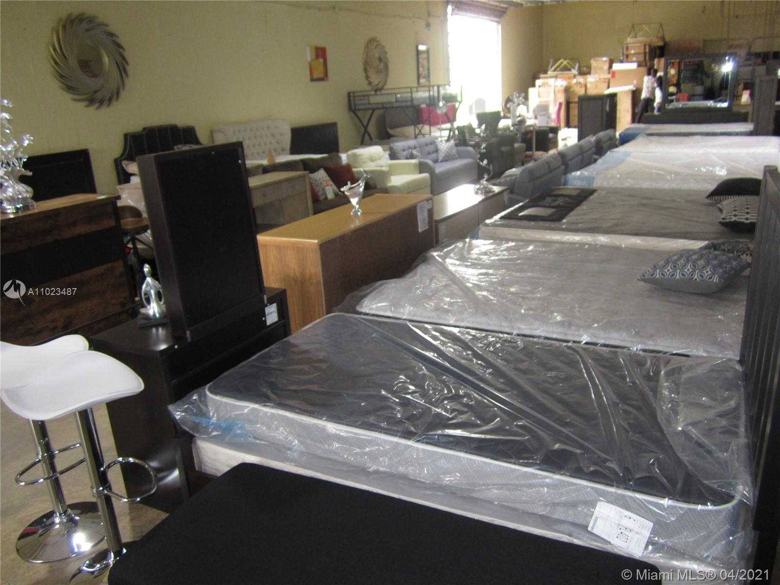 Small Image of 1001 E 26th St, Hialeah, FL 33013, USA Number 17