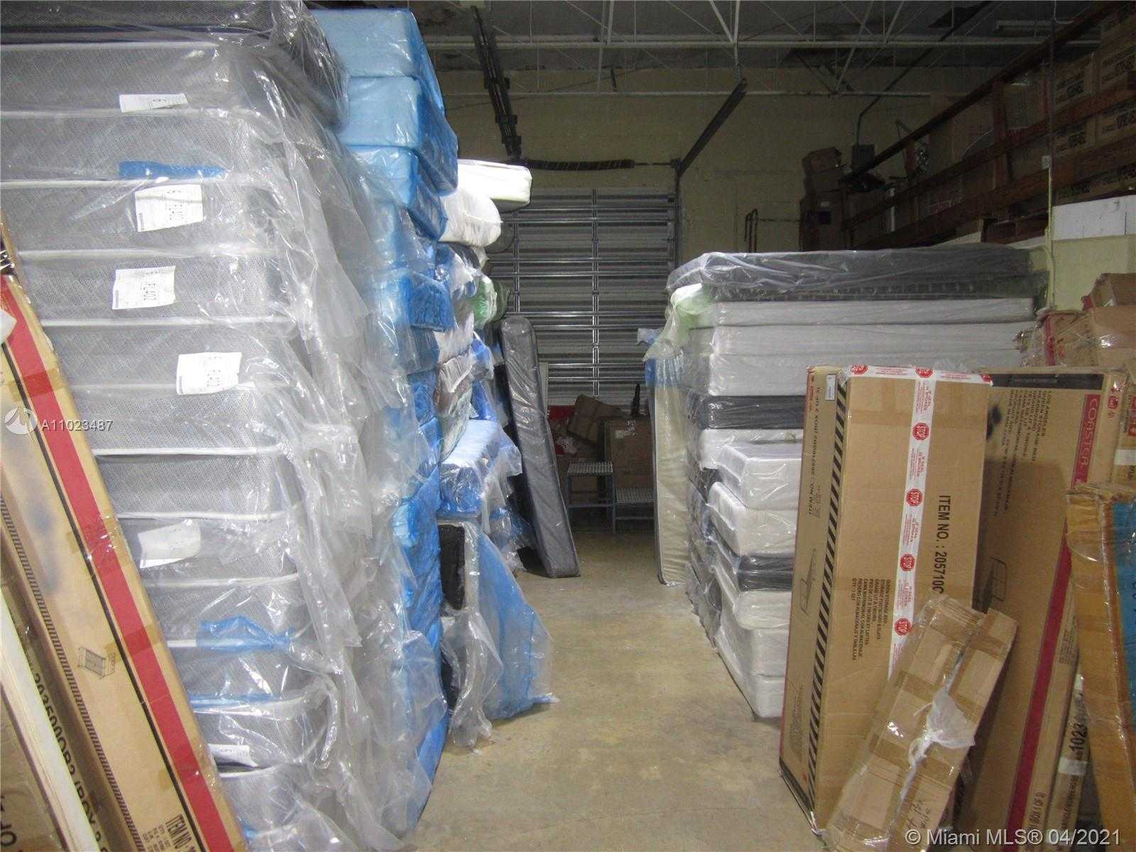 Small Image of 1001 E 26th St, Hialeah, FL 33013, USA Number 18