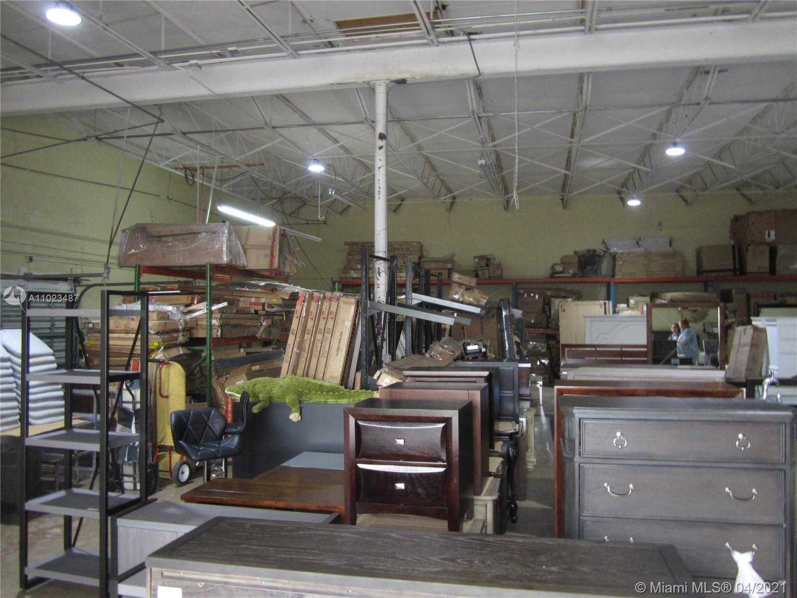 Small Image of 1001 E 26th St, Hialeah, FL 33013, USA Number 22
