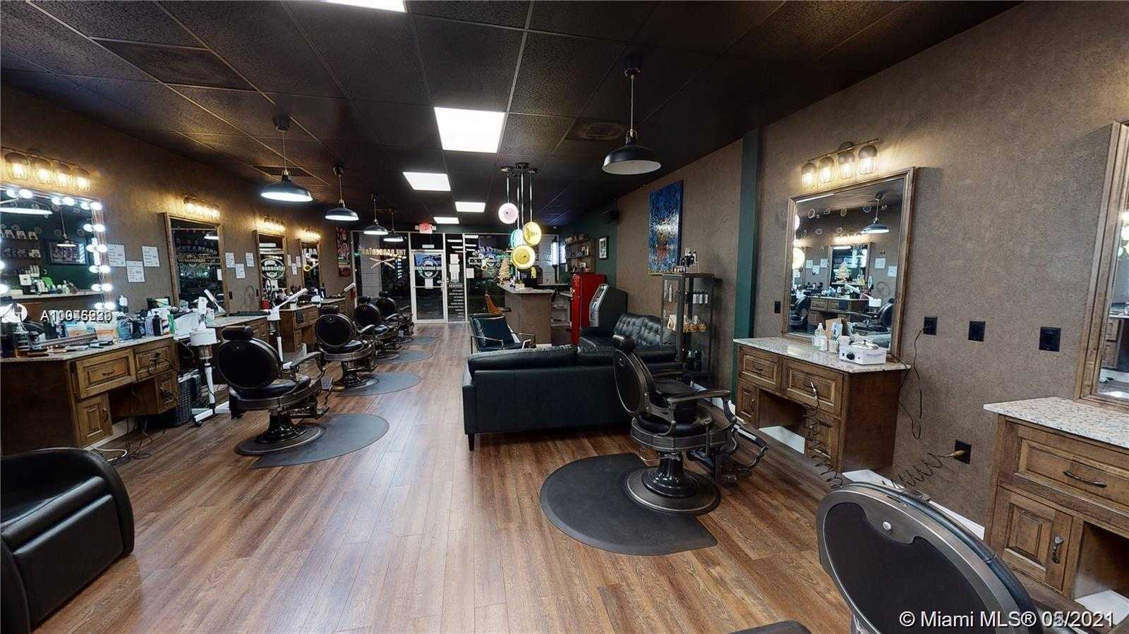 Small Image of 13268 BISCAYNE BLVD, North Miami Number 3