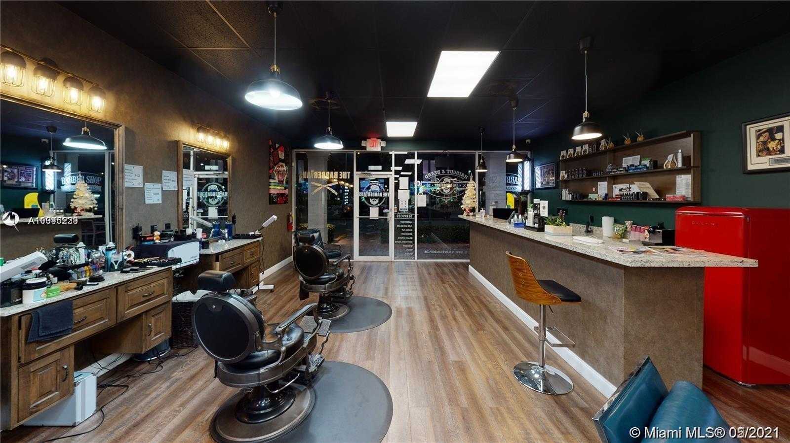 Small Image of 13268 BISCAYNE BLVD, North Miami Number 7