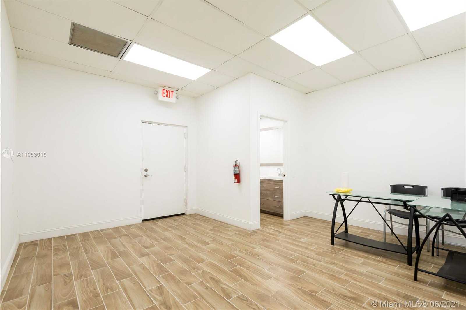 Small Image of 16635 NORTH EAST 19TH AVE, North Miami Beach Number 10