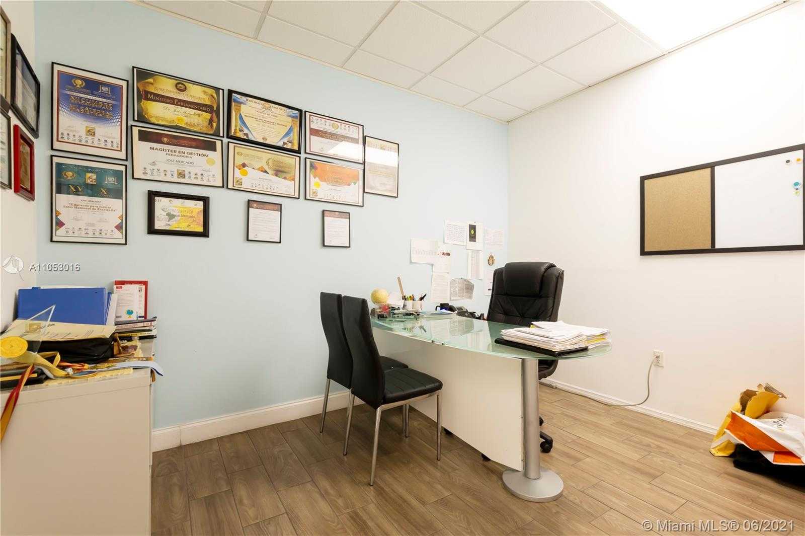 Small Image of 16635 NORTH EAST 19TH AVE, North Miami Beach Number 15