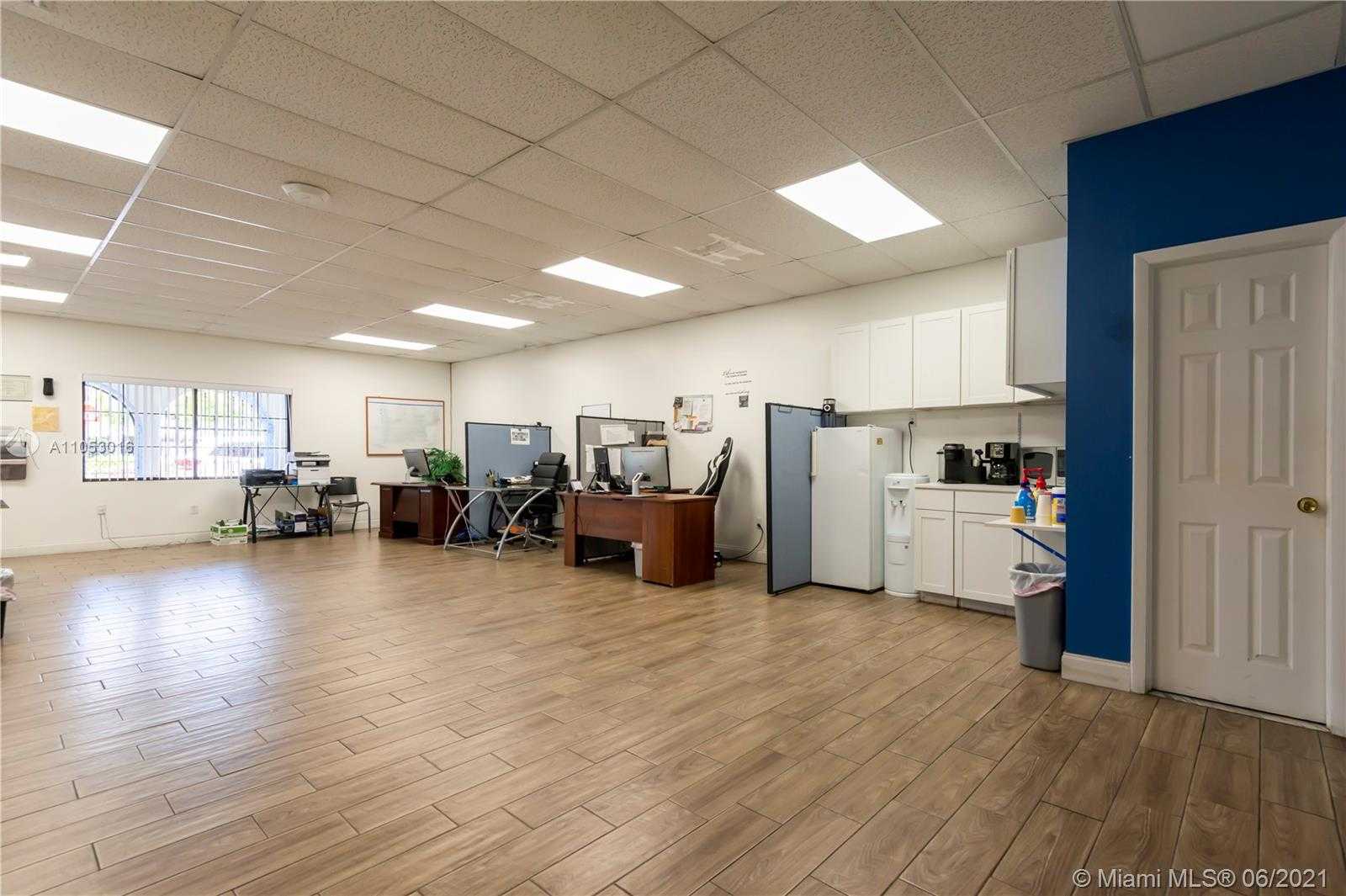 Small Image of 16635 NORTH EAST 19TH AVE, North Miami Beach Number 18