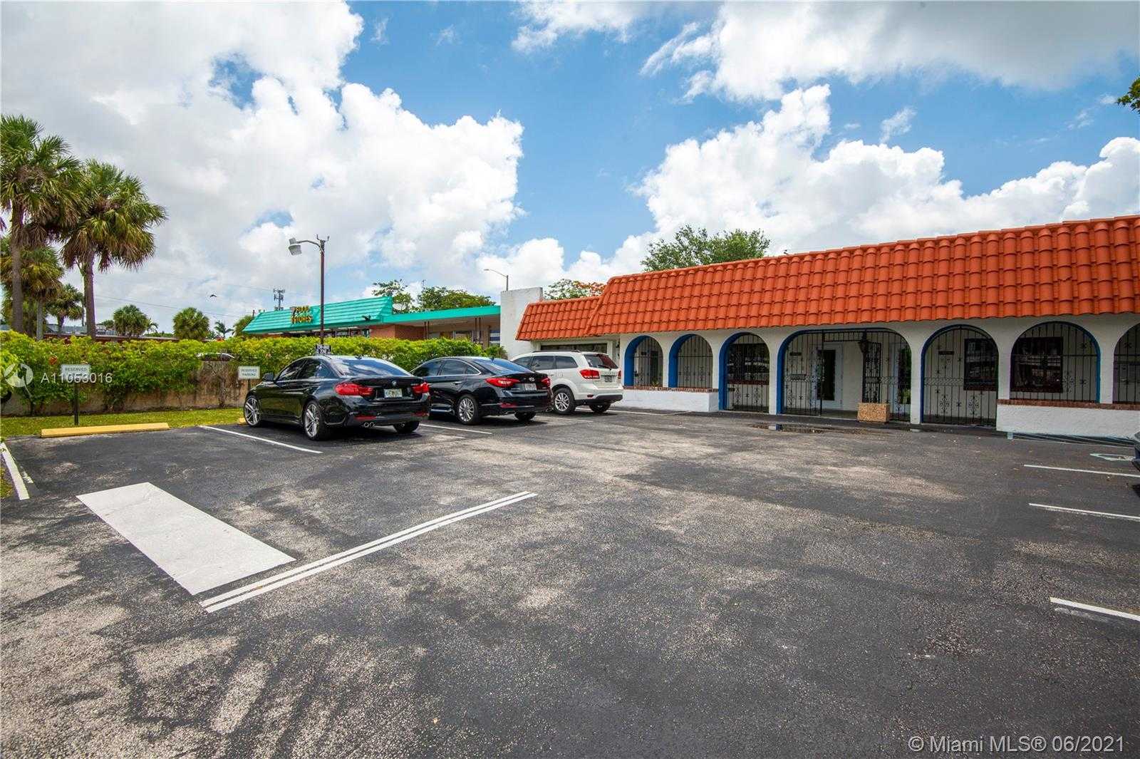 Small Image of 16635 NORTH EAST 19TH AVE, North Miami Beach Number 2