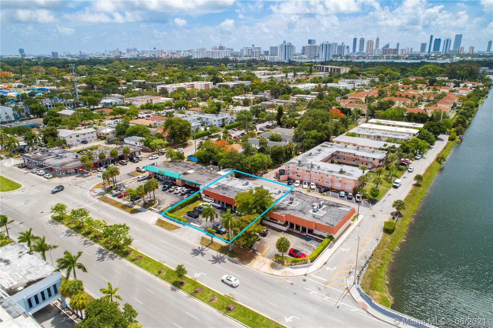 Small Image of 16635 NORTH EAST 19TH AVE, North Miami Beach Number 22