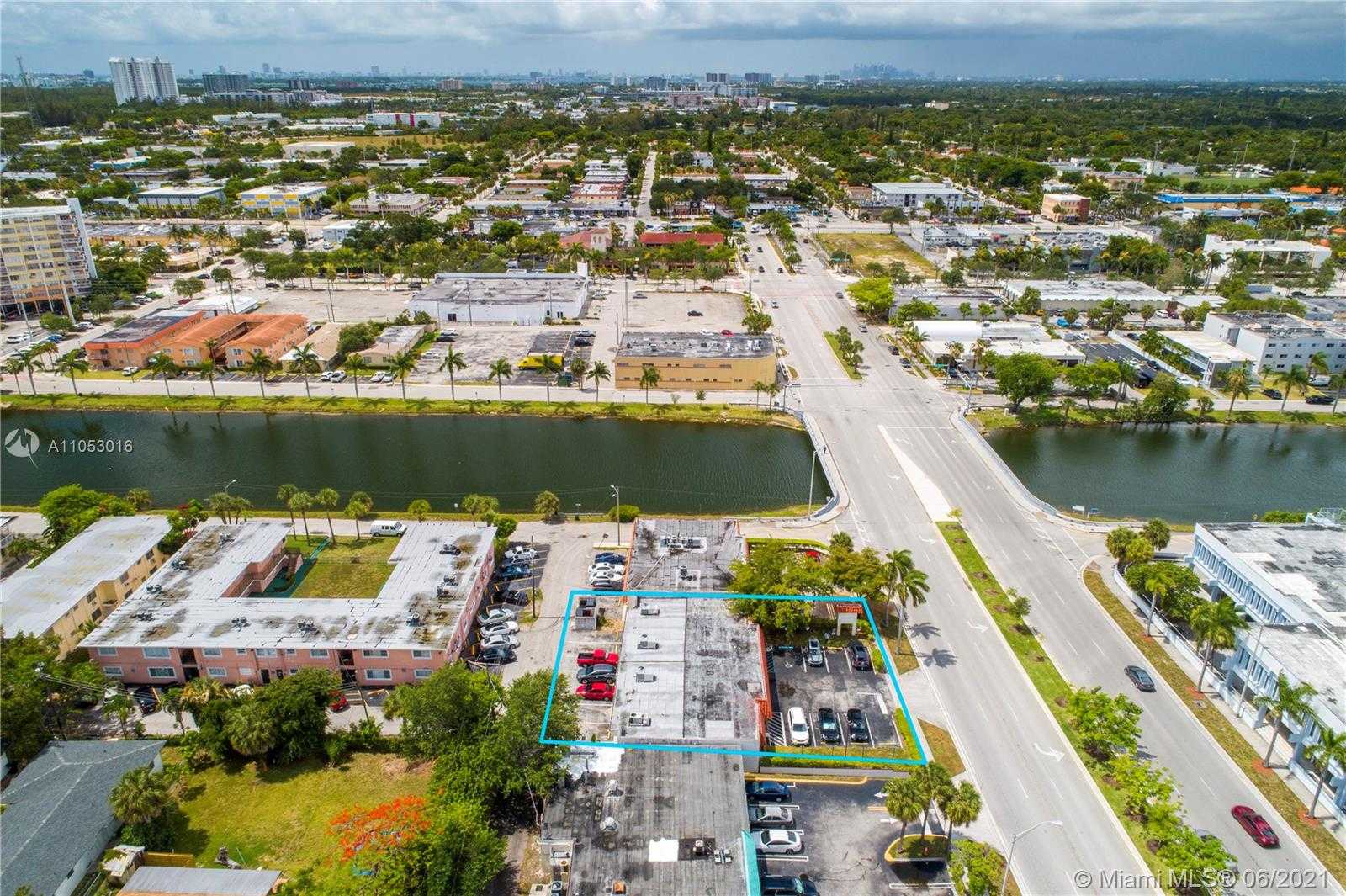 Small Image of 16635 NORTH EAST 19TH AVE, North Miami Beach Number 28