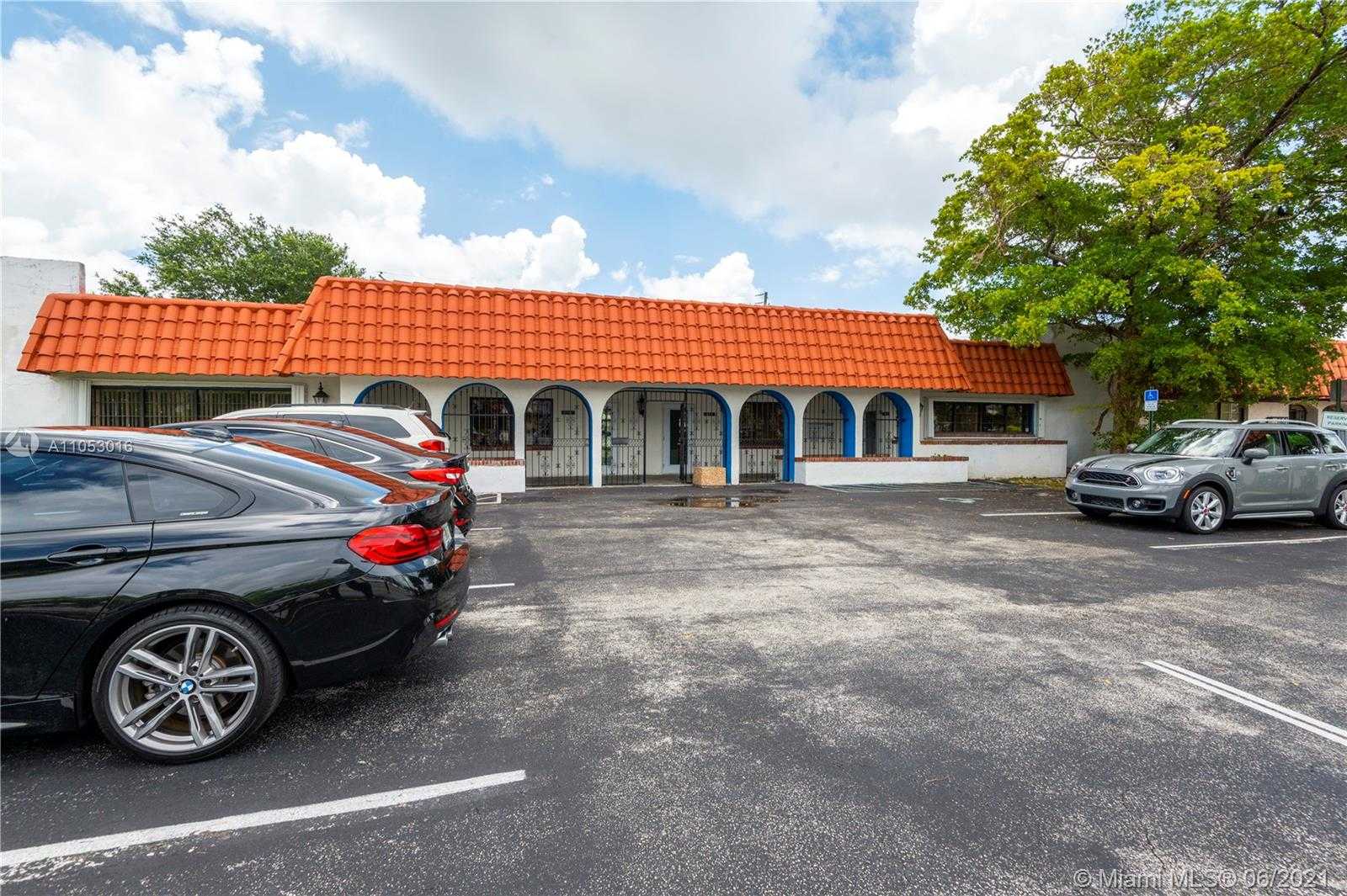 Small Image of 16635 NORTH EAST 19TH AVE, North Miami Beach Number 3