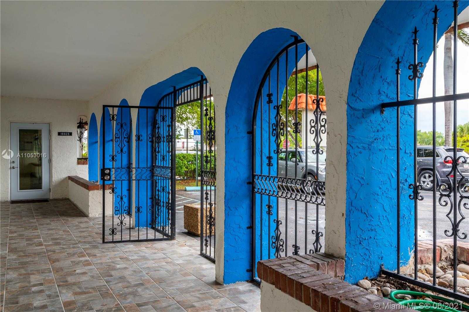 Small Image of 16635 NORTH EAST 19TH AVE, North Miami Beach Number 5
