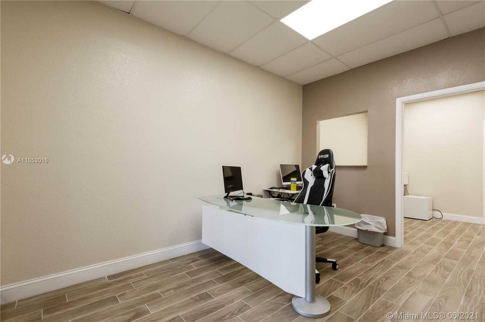Small Image of 16635 NORTH EAST 19TH AVE, North Miami Beach Number 6