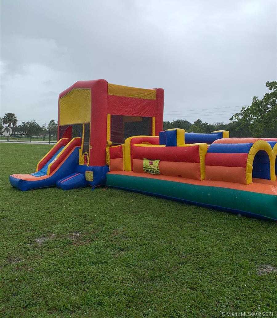 Small Image of 5550 NORTH WEST 84TH AVE, Doral Number 17