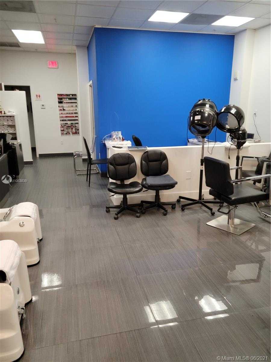 Small Image of 1 SOUTH EAST CRANDON BLV, Key Biscayne Number 4