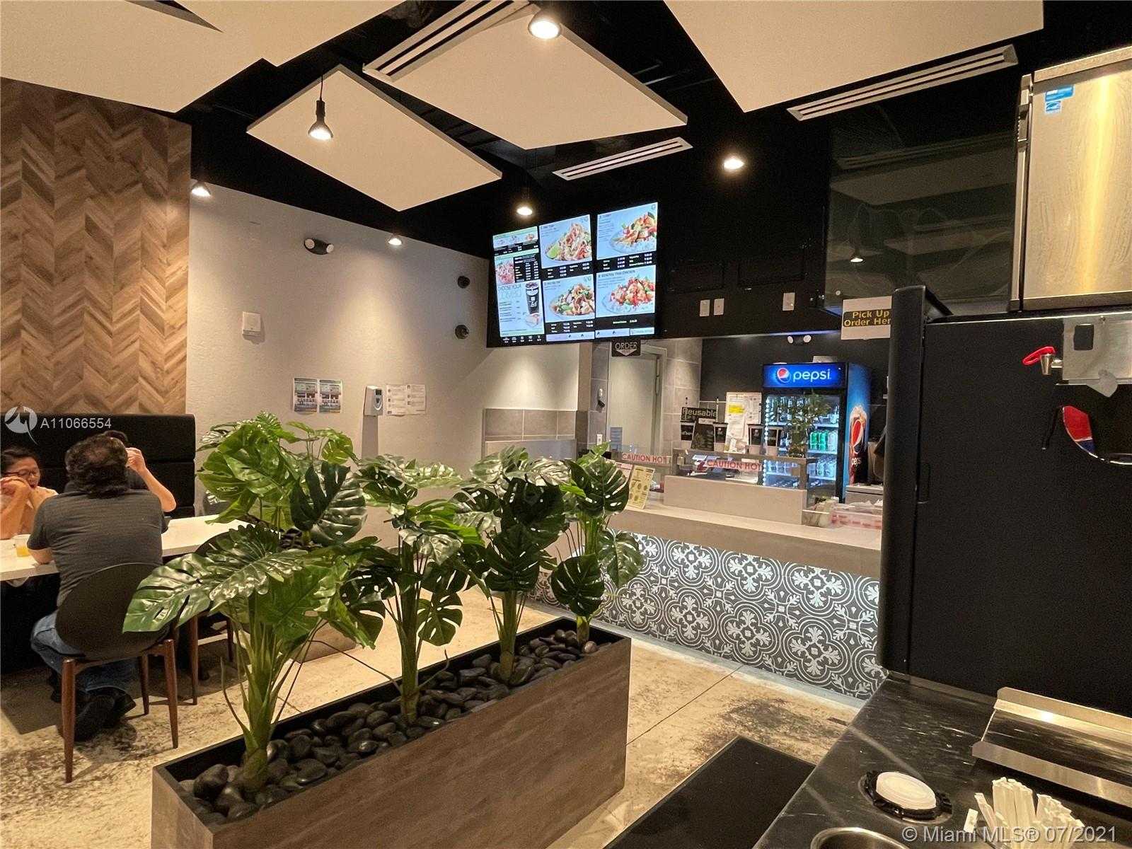 Small Image of MIDTOWN, Miami Number 6