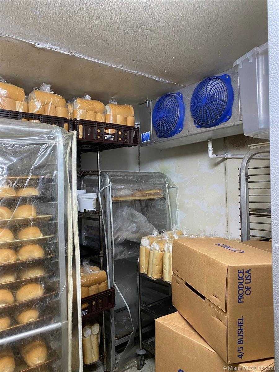 Small Image of 13353 SOUTH WEST 42ND ST, Miami Number 11