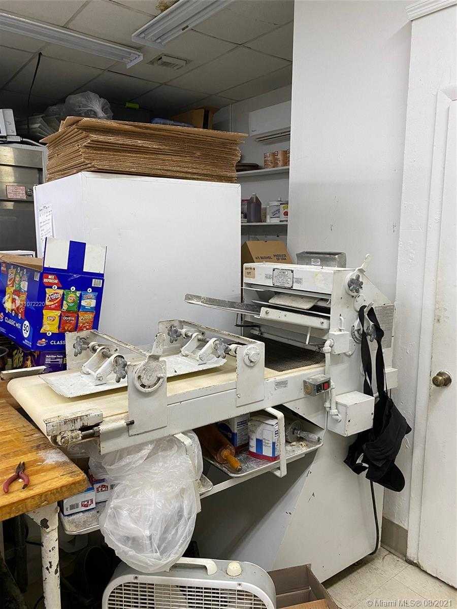 Small Image of 13353 SOUTH WEST 42ND ST, Miami Number 16