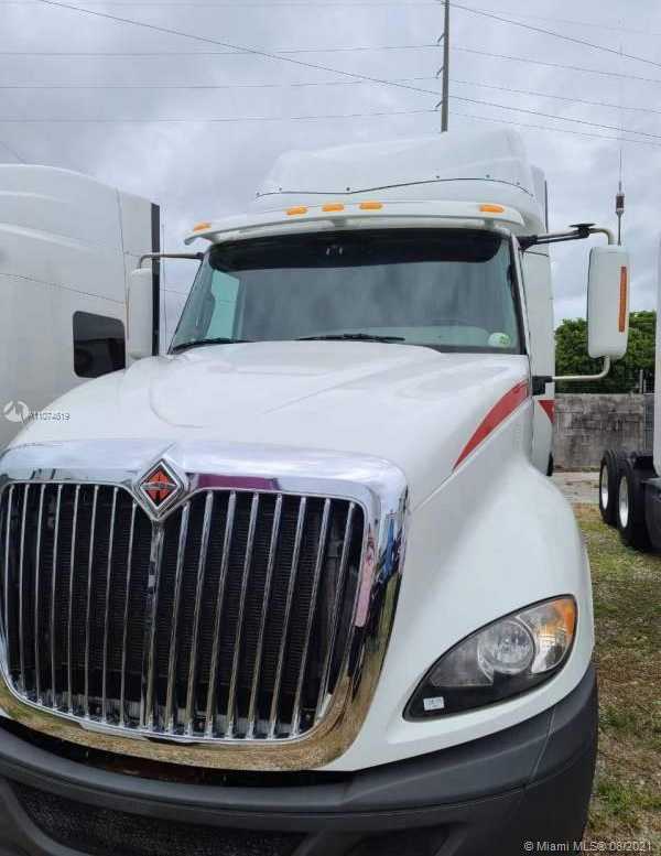 Small Image of 17270 NORTH EAST 19 AVE, North Miami Number 20
