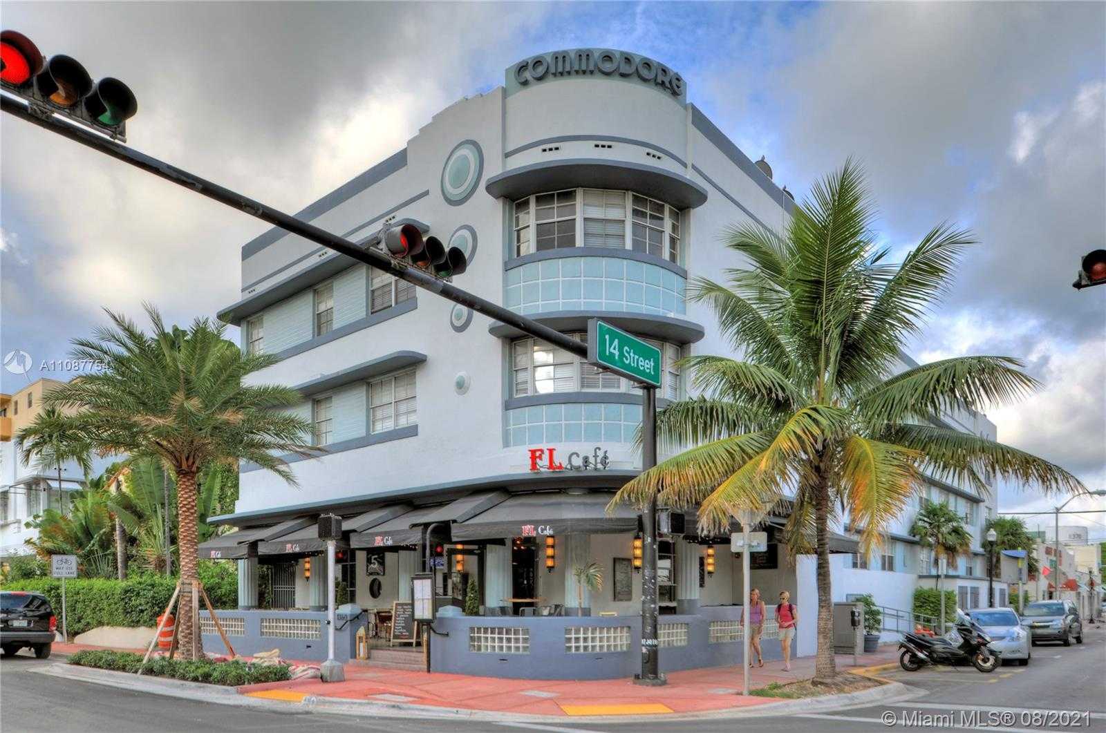 Small Image of 1360 COLLINS AVE, Miami Beach Number 11