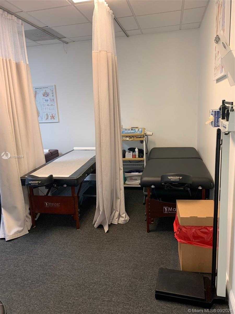 Small Image of 133 SOUTH WEST 124TH ST, Miami Number 17