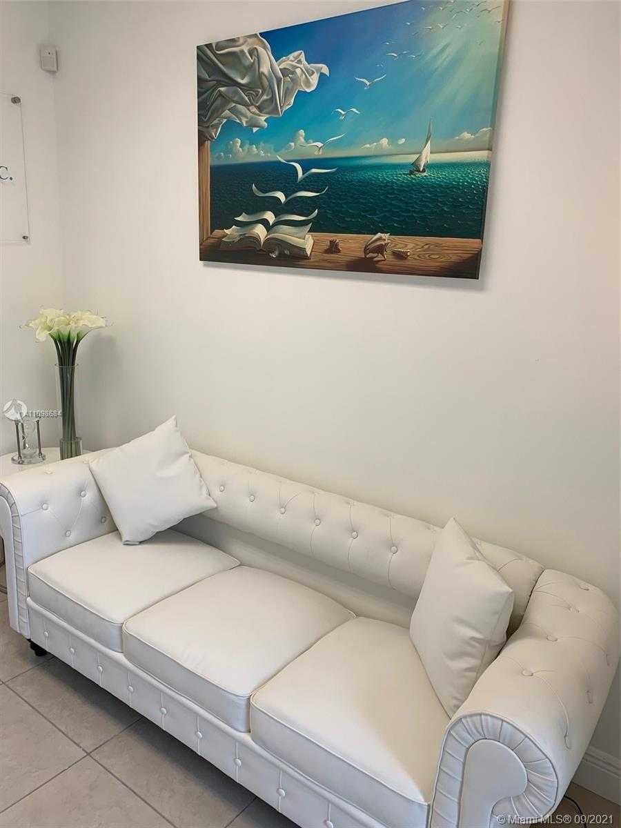 Small Image of 133 SOUTH WEST 124TH ST, Miami Number 2