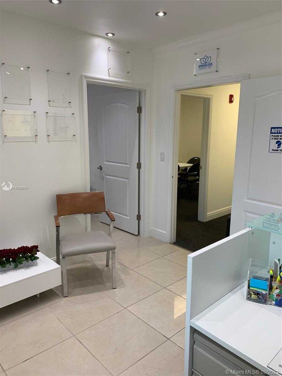 Small Image of 133 SOUTH WEST 124TH ST, Miami Number 3