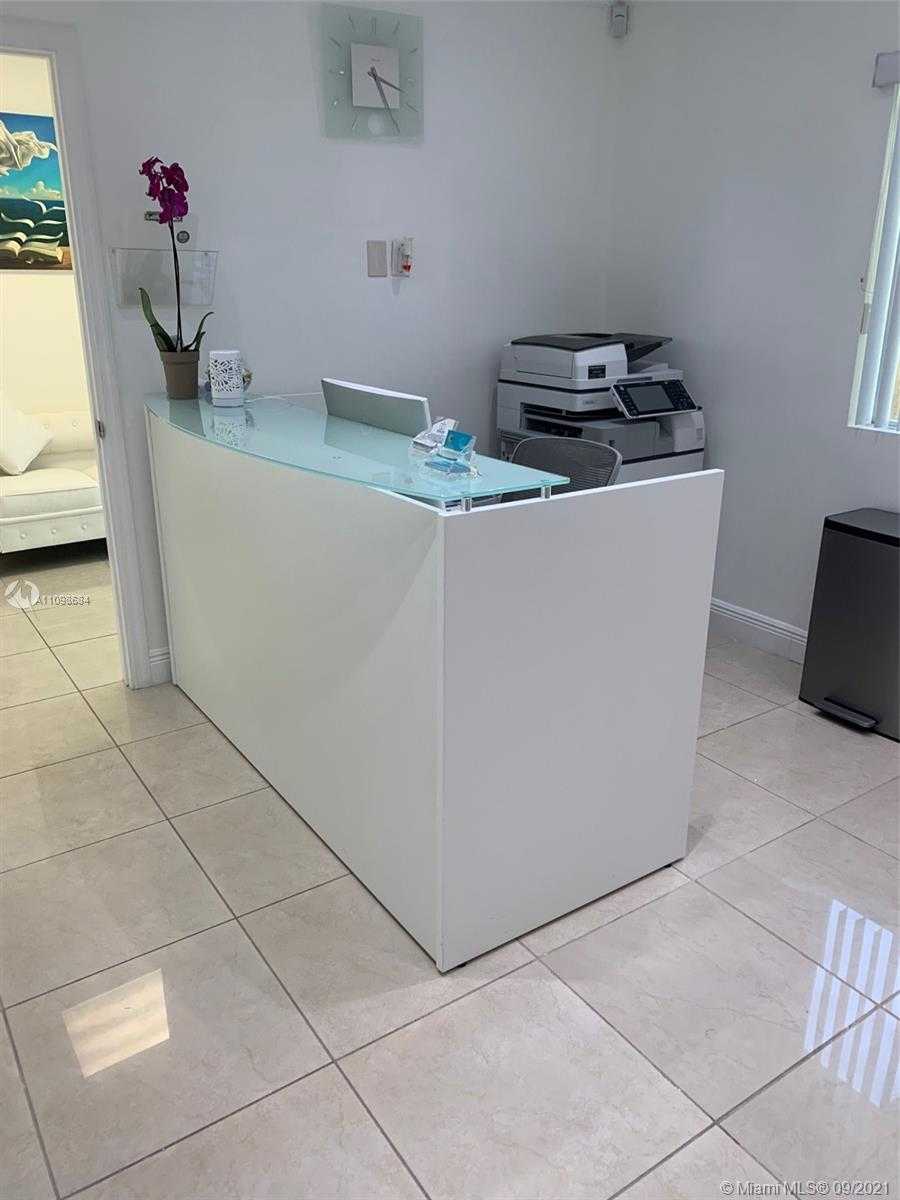 Small Image of 133 SOUTH WEST 124TH ST, Miami Number 5