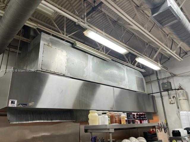 Small Image of 8726 NORTH WEST 26TH ST, Doral Number 5