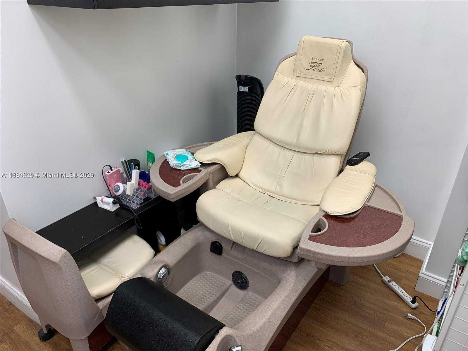 Small Image of 1801 S Ocean Dr, Hallandale Beach, FL 33009, USA Number 21