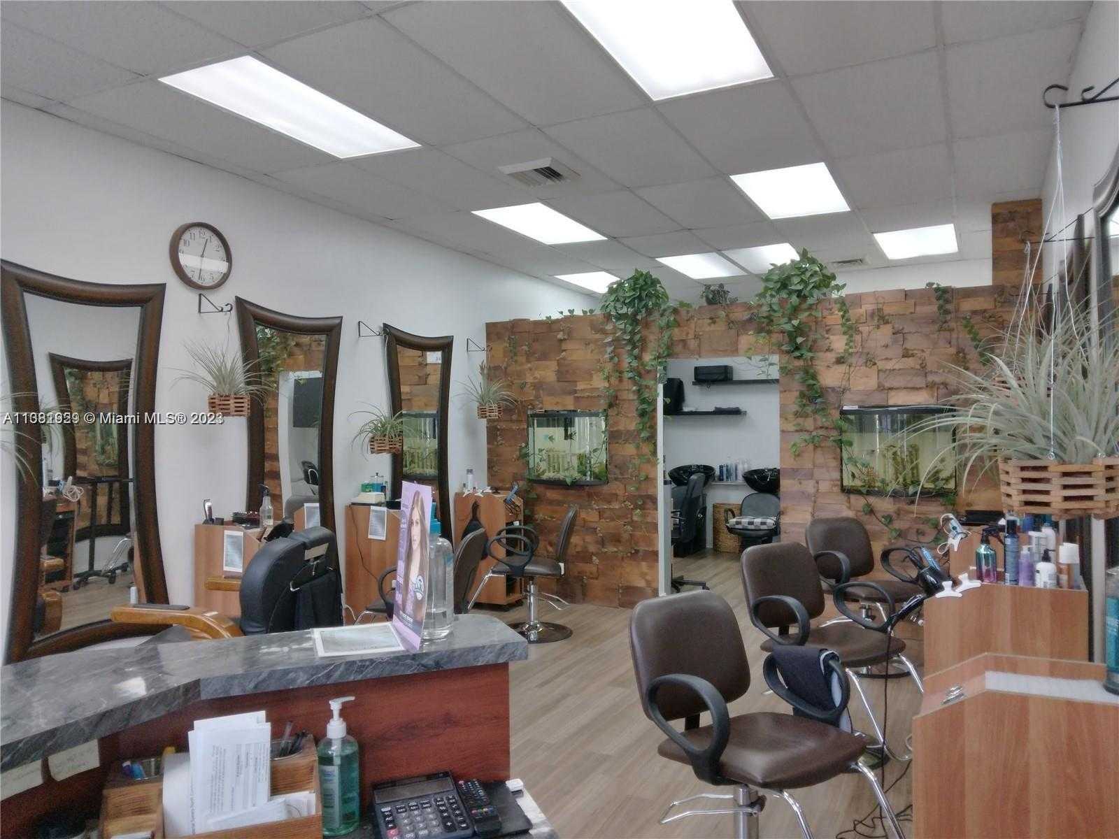Small Image of 1801 S Ocean Dr, Hallandale Beach, FL 33009, USA Number 4