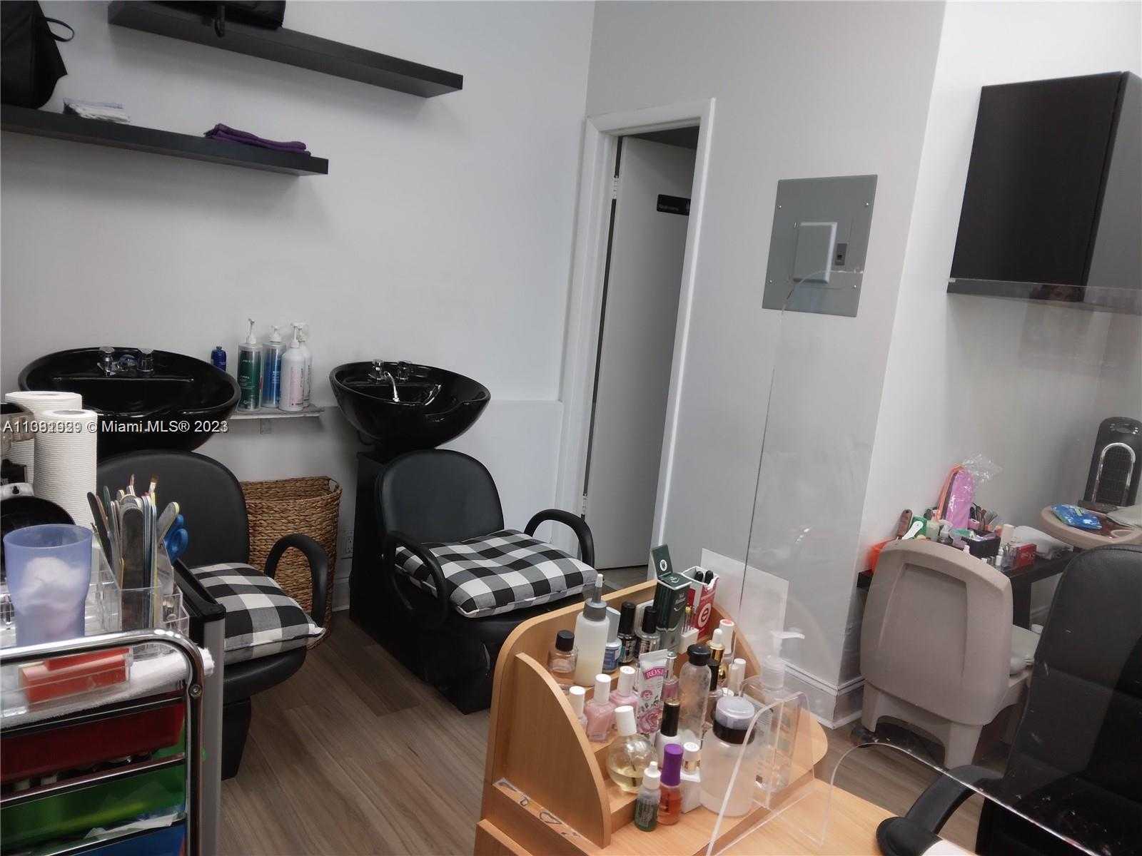 Small Image of 1801 S Ocean Dr, Hallandale Beach, FL 33009, USA Number 8