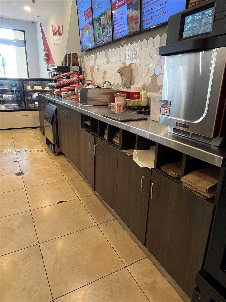 Small Image of 10740 NORTH WEST 74TH ST, Doral Number 11