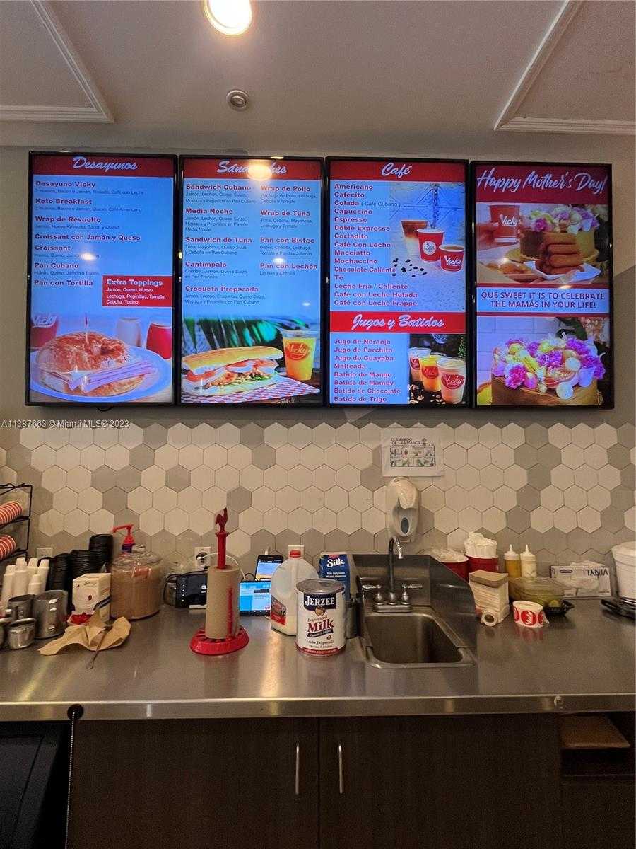 Small Image of 10740 NORTH WEST 74TH ST, Doral Number 16