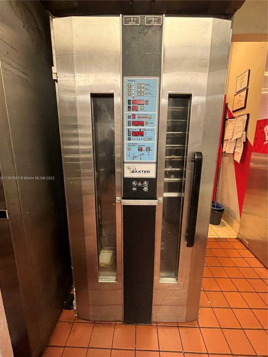 Small Image of 10740 NORTH WEST 74TH ST, Doral Number 17