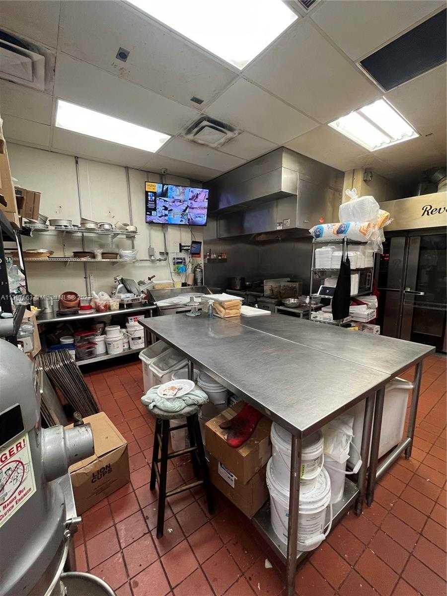 Small Image of 10740 NORTH WEST 74TH ST, Doral Number 20