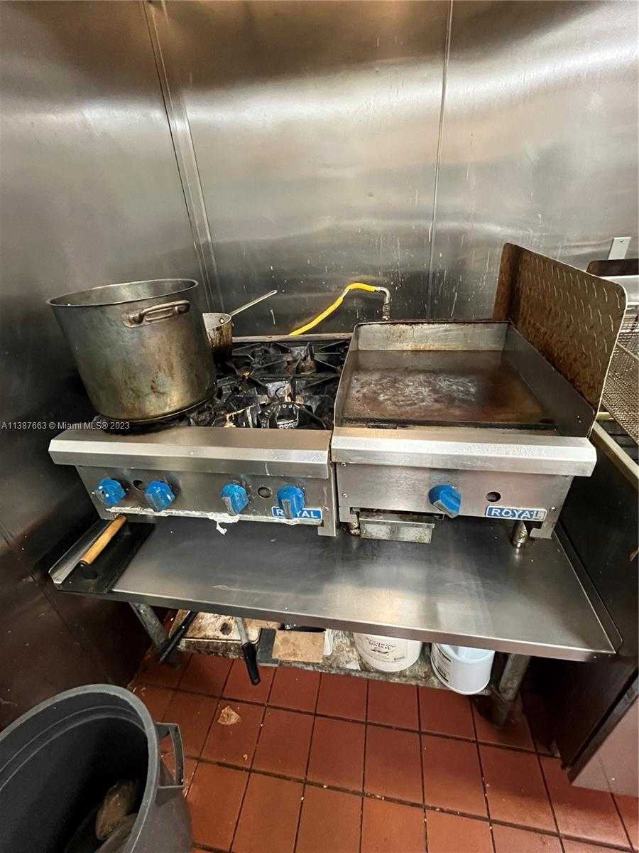 Small Image of 10740 NORTH WEST 74TH ST, Doral Number 24