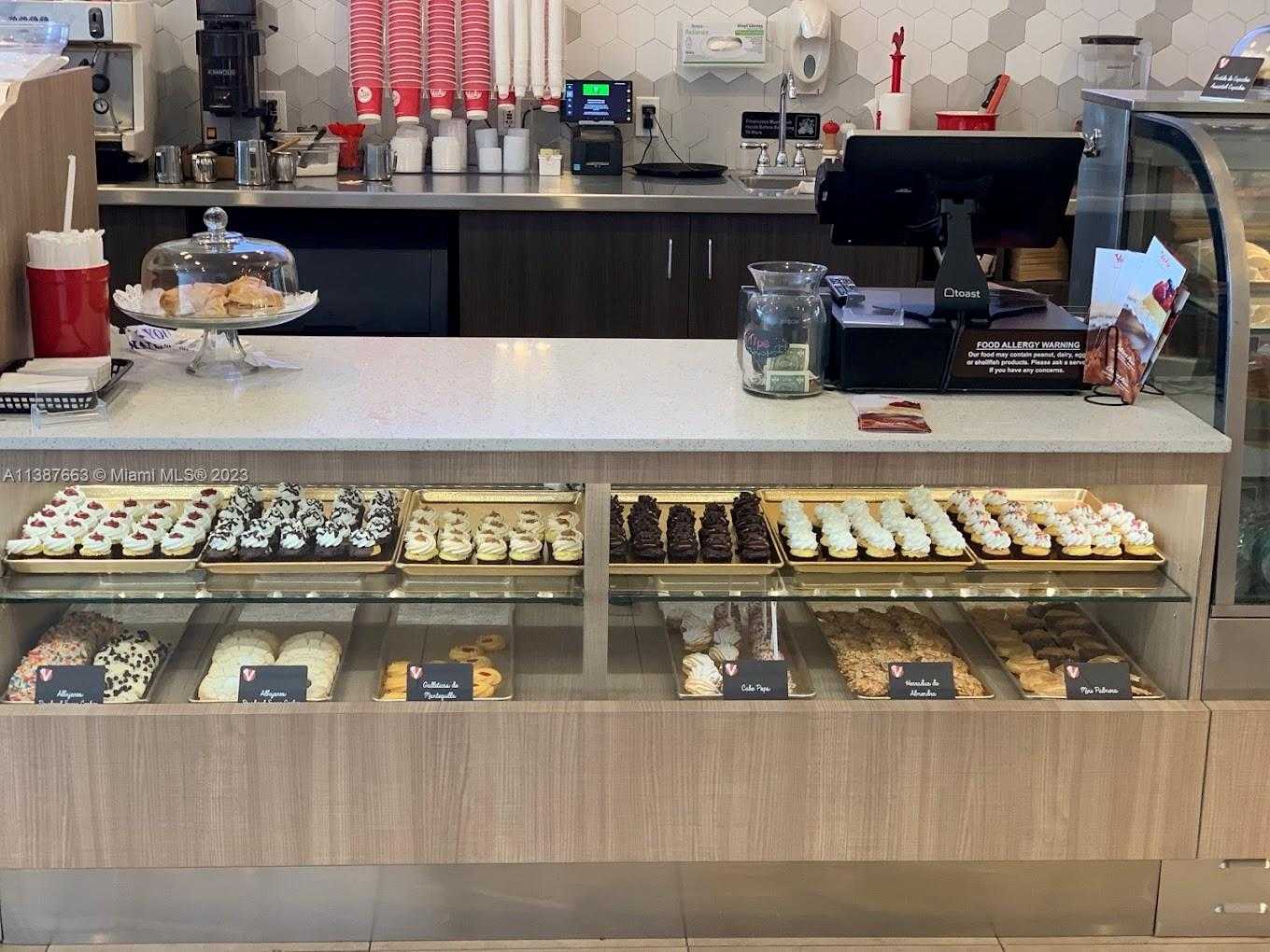 Small Image of 10740 NORTH WEST 74TH ST, Doral Number 7