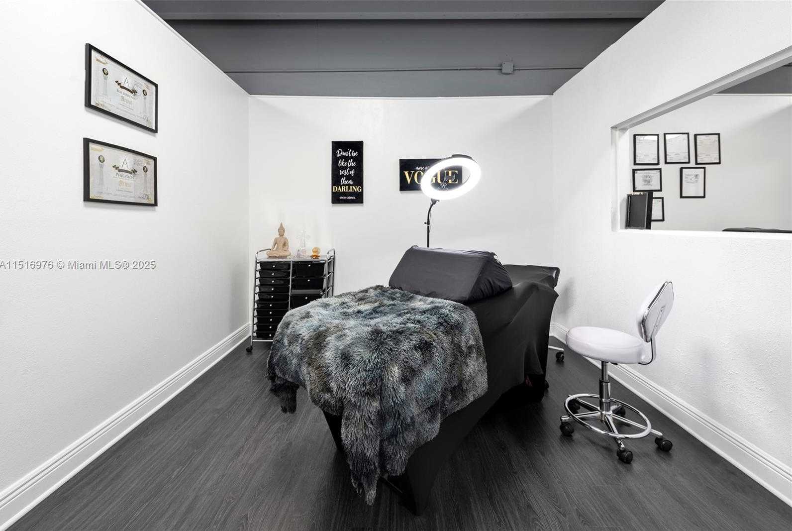 Small Image of SOUTH WEST 57TH AVE, Miami Number 22