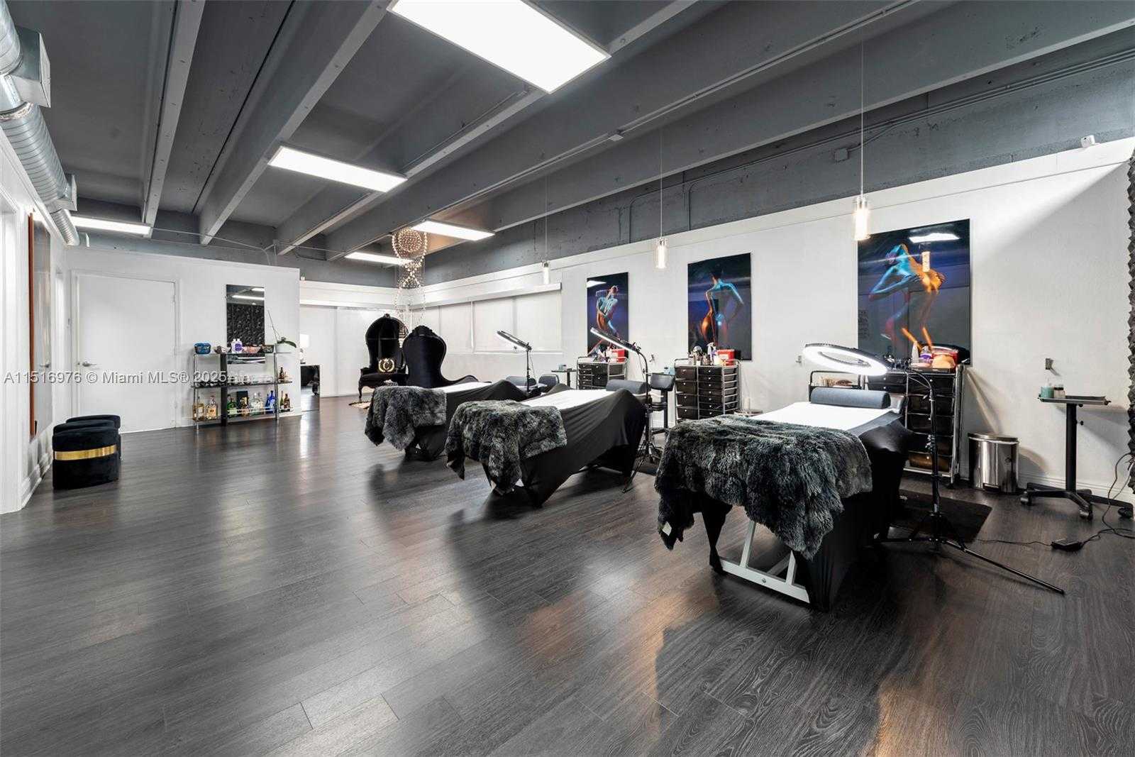 Small Image of SOUTH WEST 57TH AVE, Miami Number 3