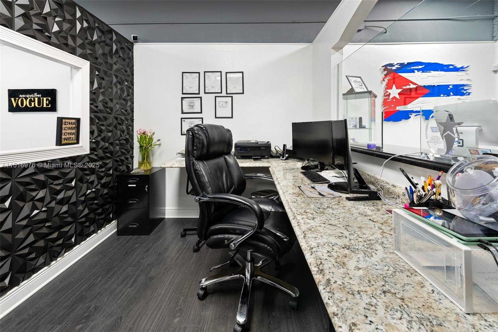 Small Image of SOUTH WEST 57TH AVE, Miami Number 9
