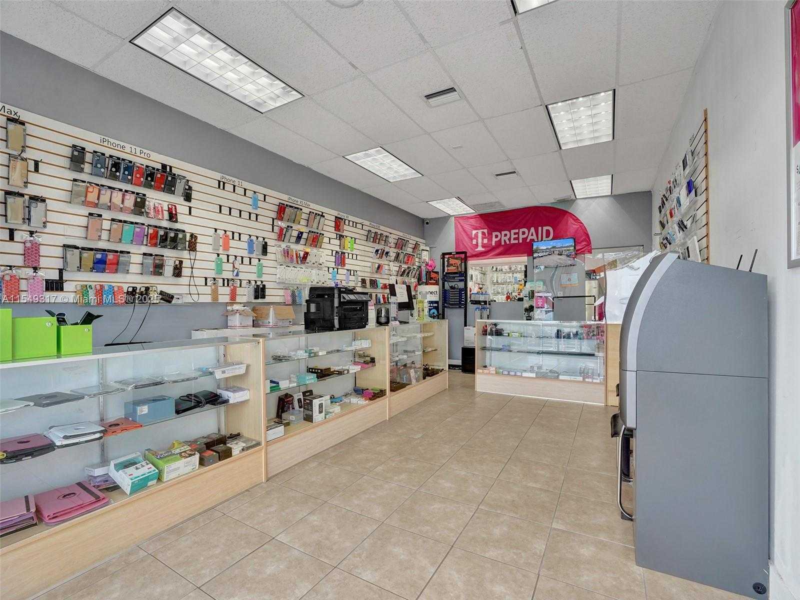 Small Image of 723 NORTH EAST 79, Miami Number 17