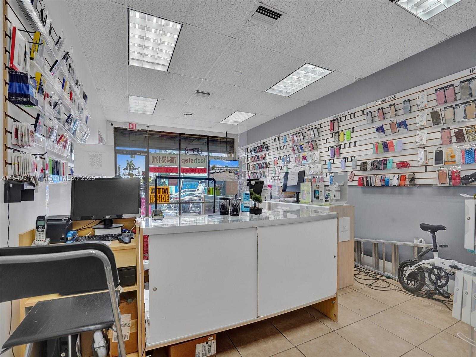 Small Image of 723 NORTH EAST 79, Miami Number 28