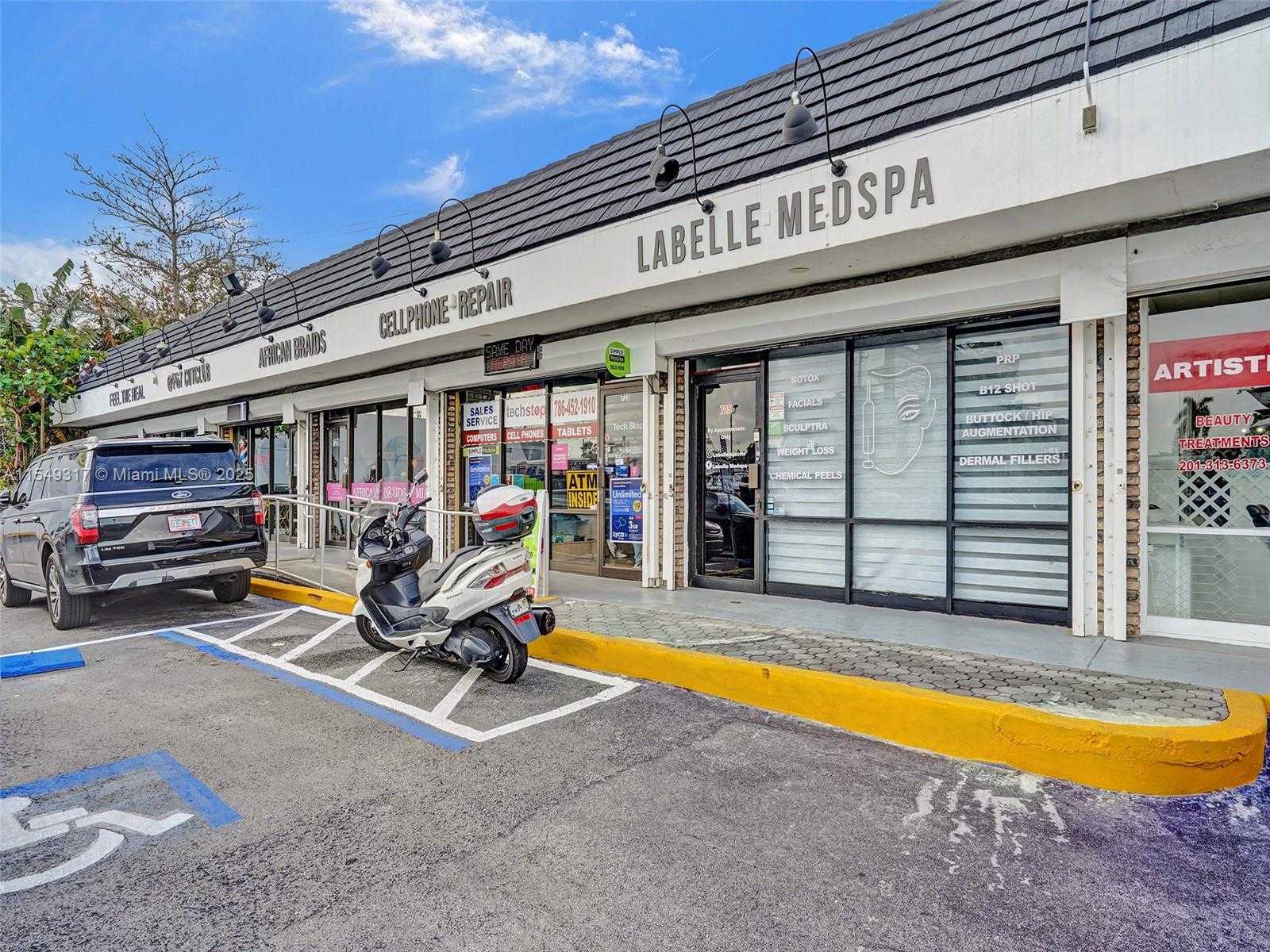 Small Image of 723 NORTH EAST 79, Miami Number 30