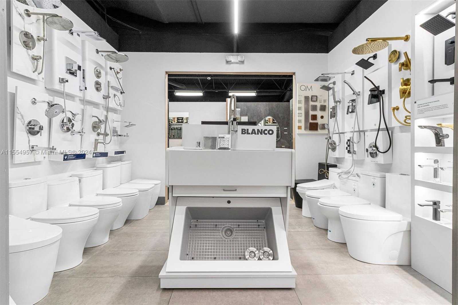 Small Image of BATH VANITIES/ACCESSORIES AND FLOORING, Doral Number 21