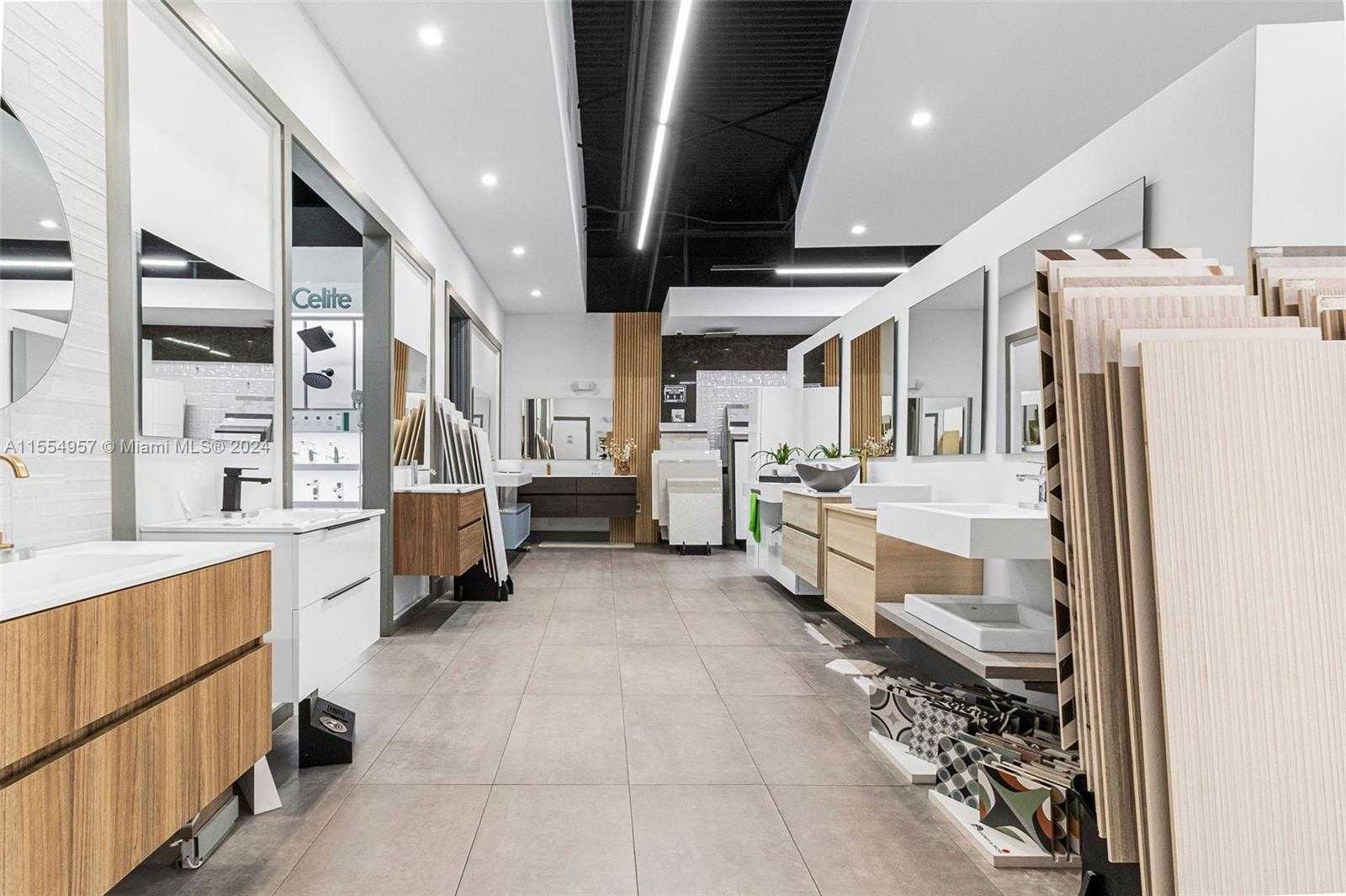 Small Image of BATH VANITIES/ACCESSORIES AND FLOORING, Doral Number 22