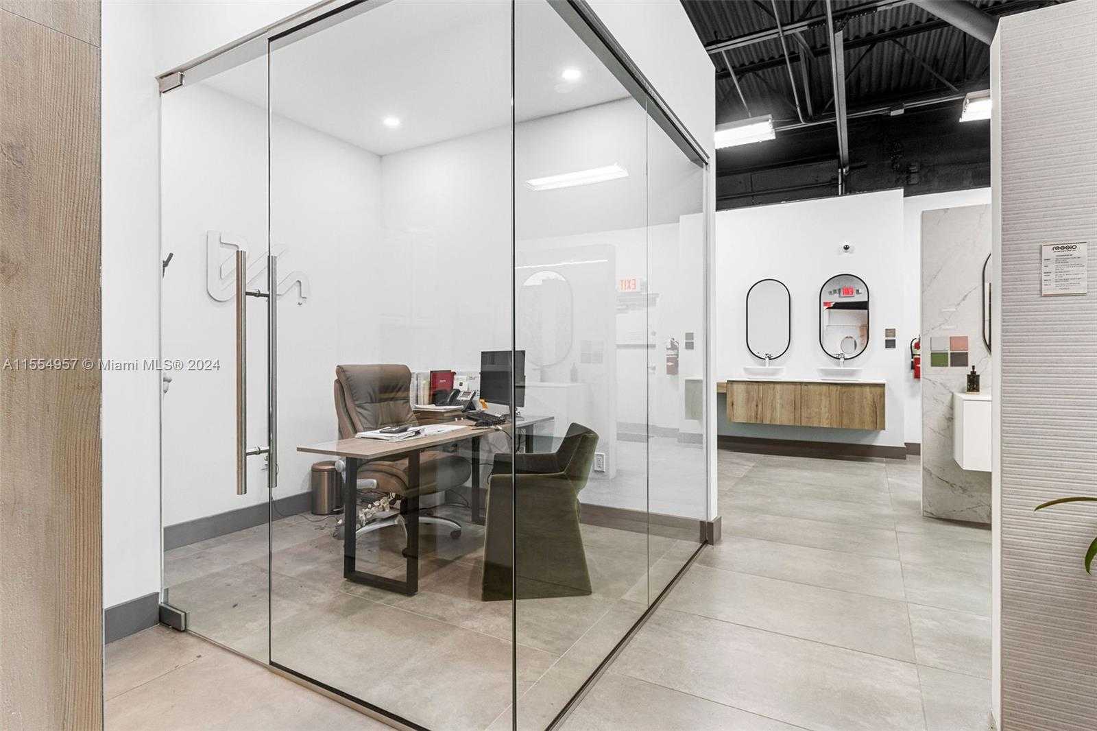 Small Image of BATH VANITIES/ACCESSORIES AND FLOORING, Doral Number 25
