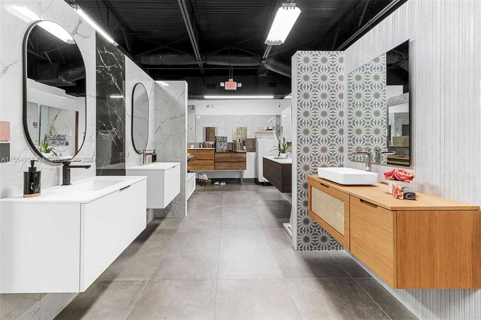 Small Image of BATH VANITIES/ACCESSORIES AND FLOORING, Doral Number 26