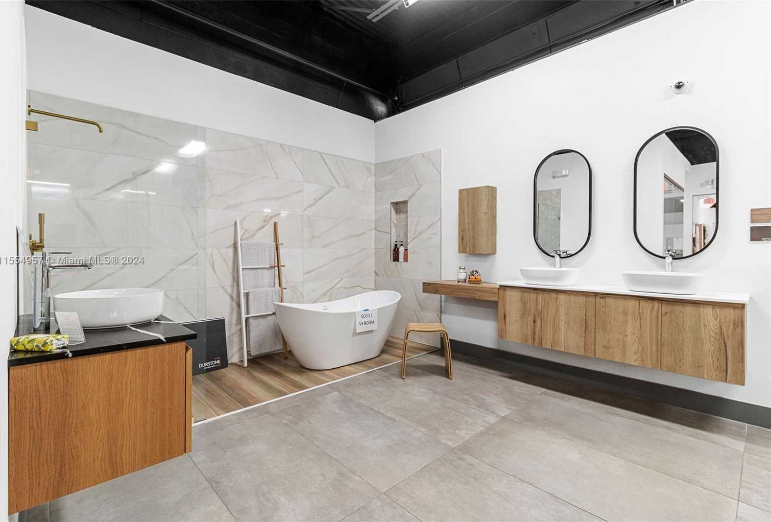 Small Image of BATH VANITIES/ACCESSORIES AND FLOORING, Doral Number 27