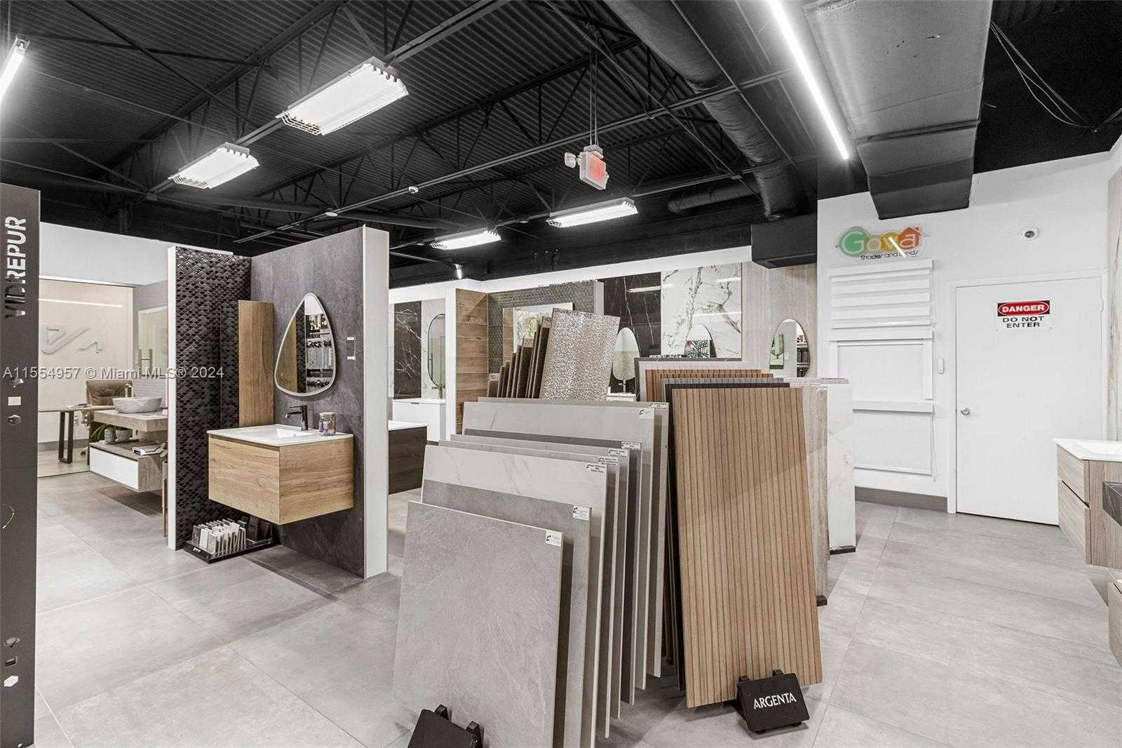 Small Image of BATH VANITIES/ACCESSORIES AND FLOORING, Doral Number 30
