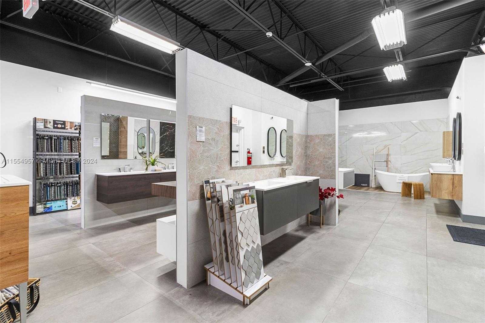 Small Image of BATH VANITIES/ACCESSORIES AND FLOORING, Doral Number 32