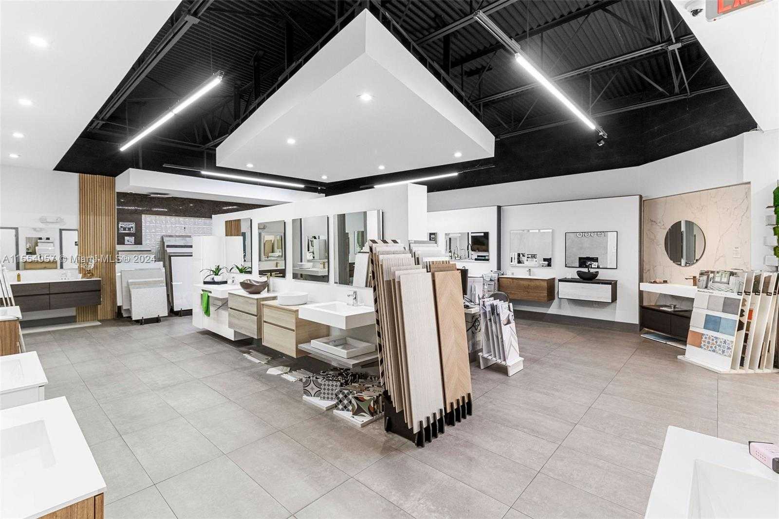Small Image of BATH VANITIES/ACCESSORIES AND FLOORING, Doral Number 35