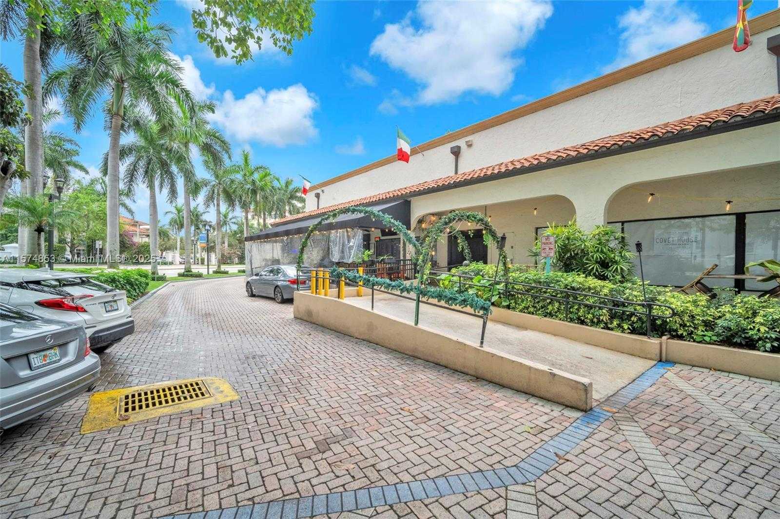 Small Image of Boca Raton Number 12